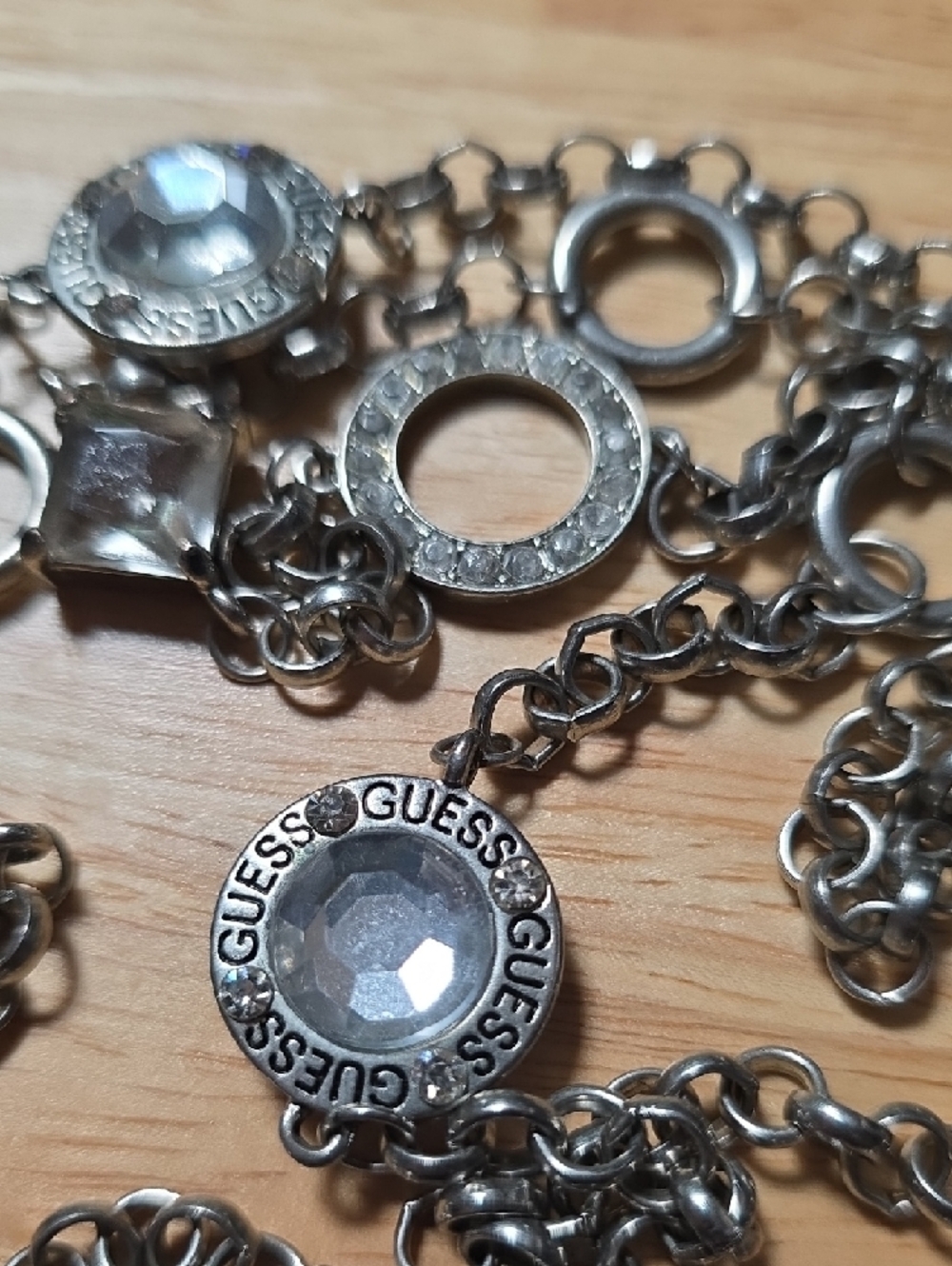 GUESS Silver Tone Crystal Accent Circle Link Necklace - Picture 2 of 3